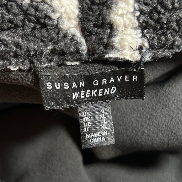 SUSAN GRAVER, Reversible, zebra Sherpa jacket!! - Picture 6 of 10